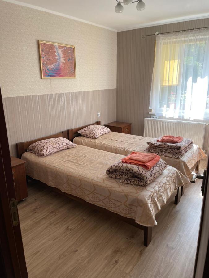 Appartement Holiday Rest House à Lviv Extérieur photo